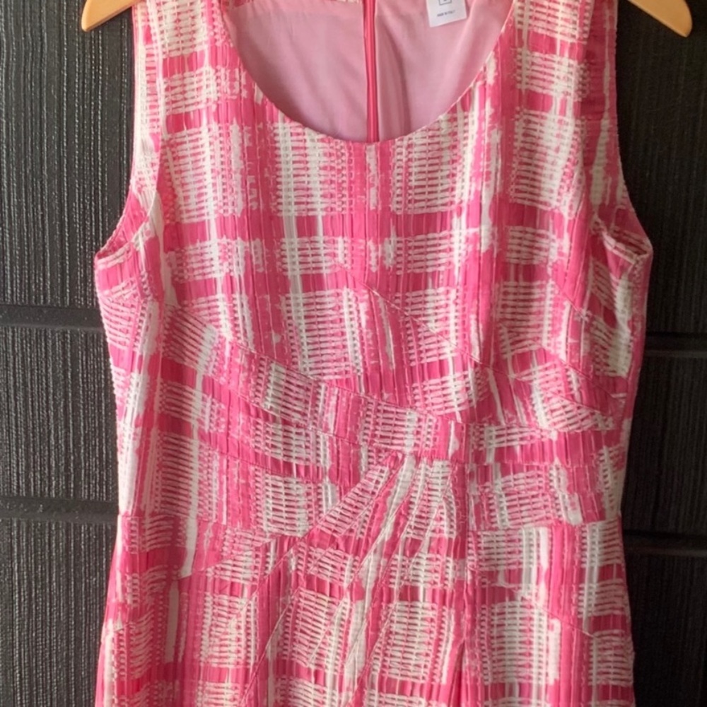 Oscar de la Renta Pink and White Sleeveless Midi Dress